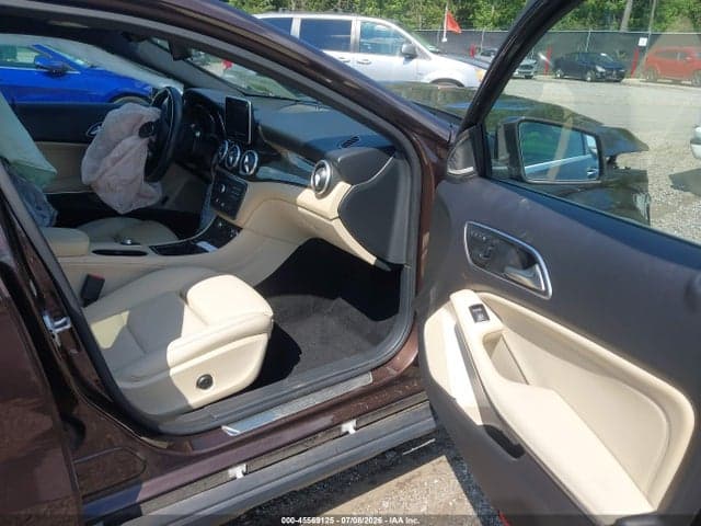 2017 MERCEDES-BENZ GLA 250 5