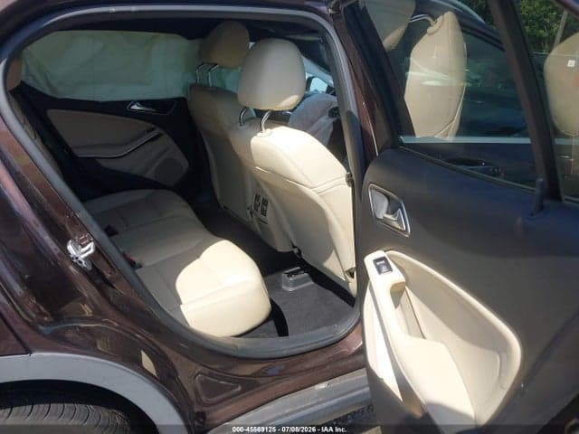 2017 MERCEDES-BENZ GLA 250 8