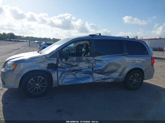 2017 DODGE GRAND CARAVAN SXT 6