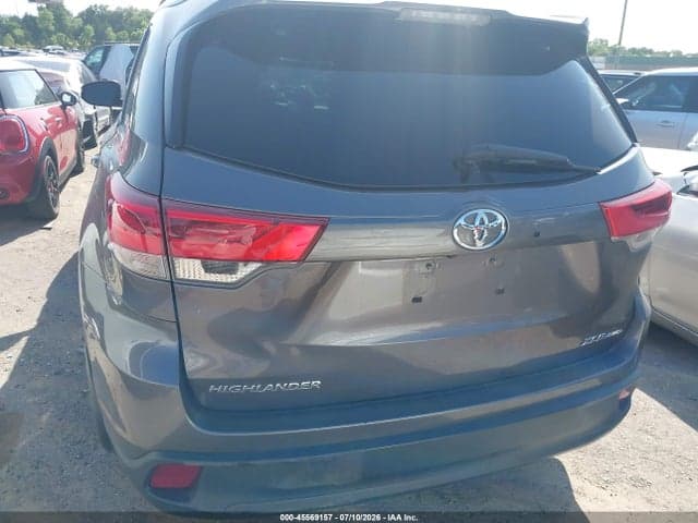 2018 TOYOTA HIGHLANDER XLE 16