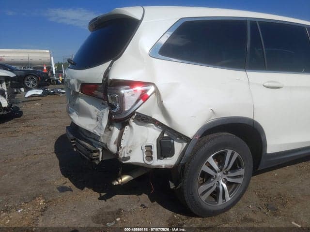 2017 HONDA PILOT EX 6