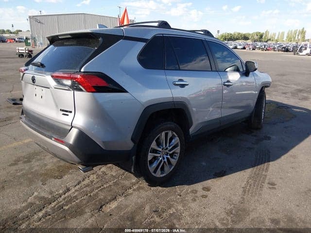 2022 TOYOTA RAV4 LIMITED 4
