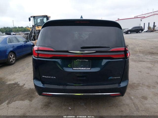 2022 CHRYSLER PACIFICA HYBRID LIMITED 17