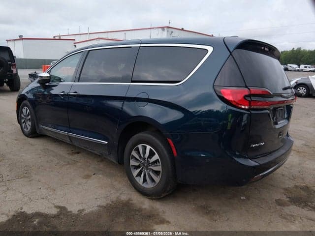2022 CHRYSLER PACIFICA HYBRID LIMITED 3
