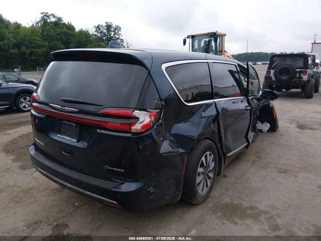 2022 CHRYSLER PACIFICA HYBRID LIMITED 4