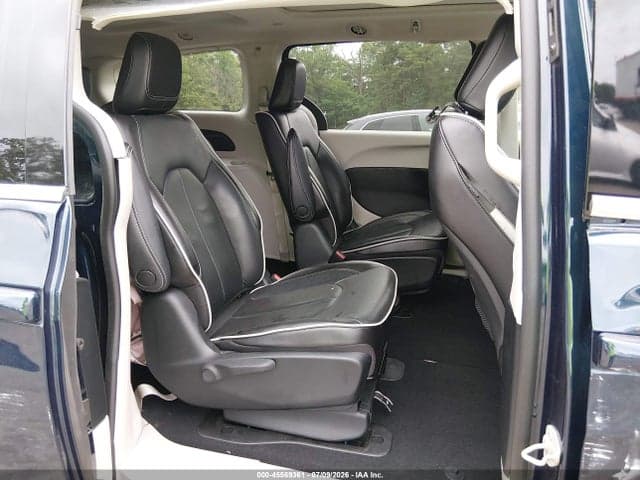 2022 CHRYSLER PACIFICA HYBRID LIMITED 8