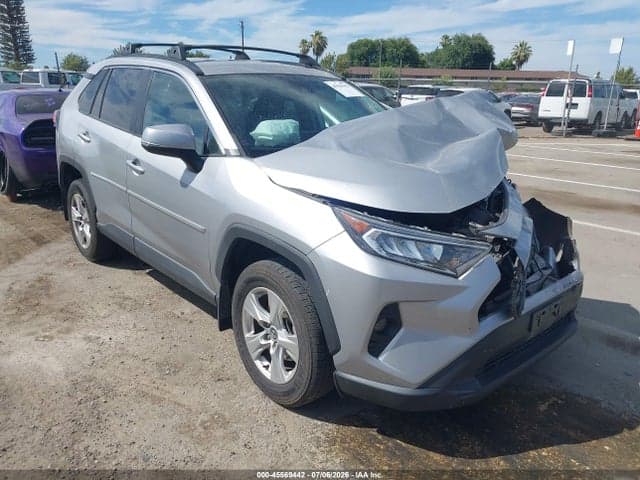 2020 TOYOTA RAV4 XLE - 1