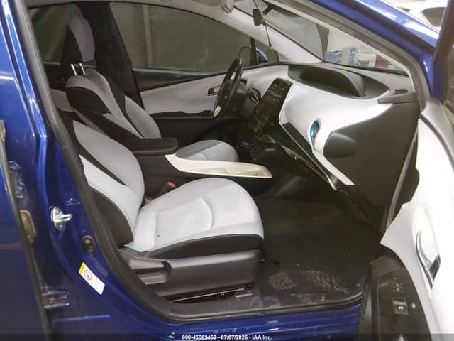 2018 TOYOTA PRIUS THREE 5