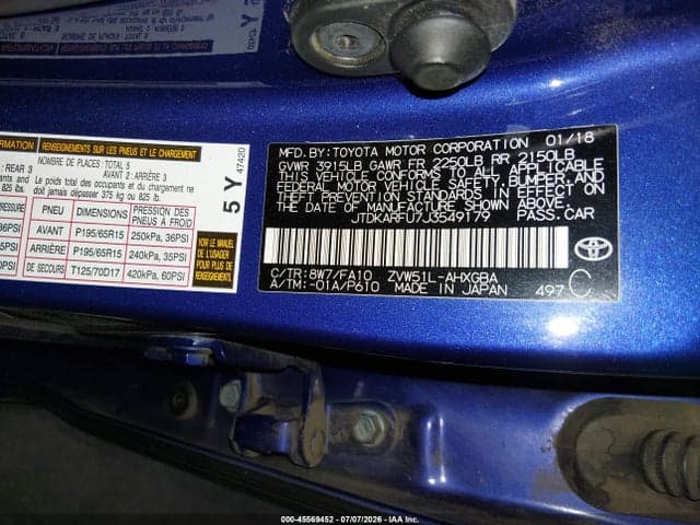 2018 TOYOTA PRIUS THREE 9