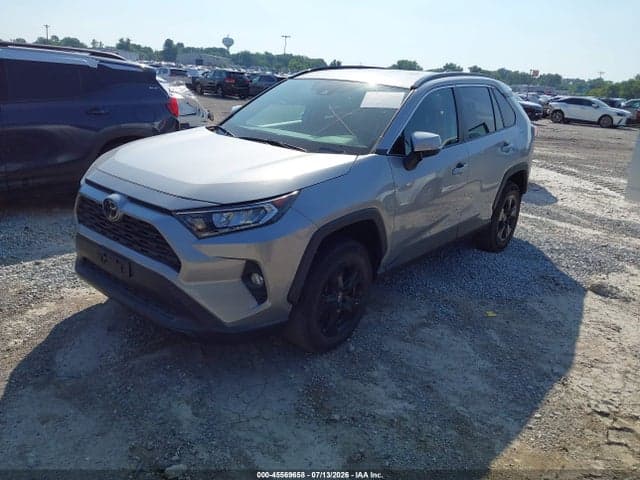 2020 TOYOTA RAV4 XLE 2