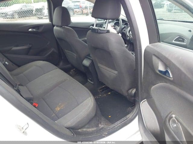 2017 CHEVROLET CRUZE LT AUTO 8