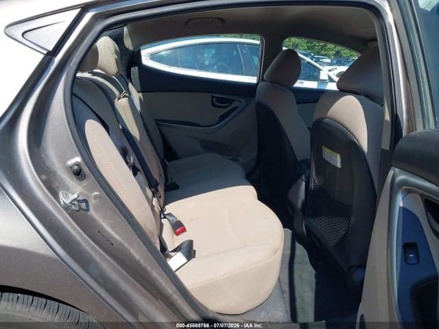 2016 HYUNDAI ELANTRA SE 8