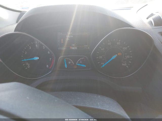 2017 FORD ESCAPE TITANIUM 8