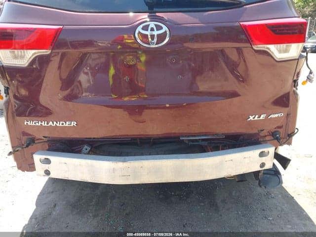 2018 TOYOTA HIGHLANDER XLE 19