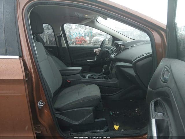 2017 FORD ESCAPE SE 5