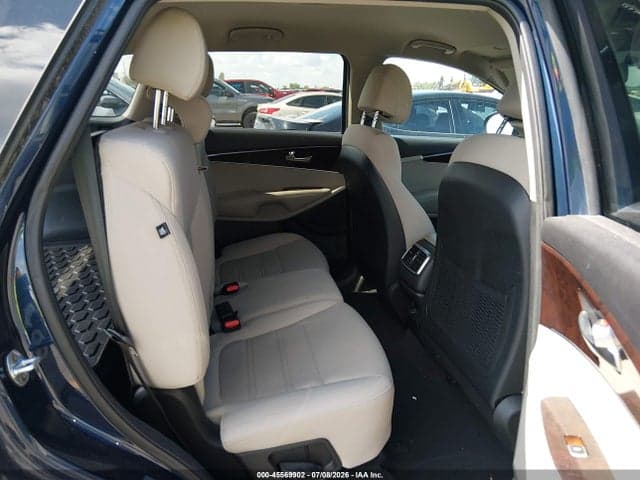 2017 KIA SORENTO 2.4L LX 8