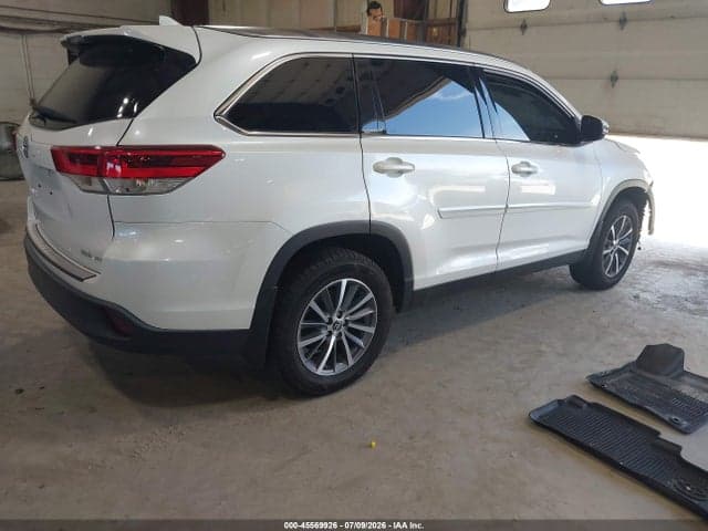 2019 TOYOTA HIGHLANDER XLE 3