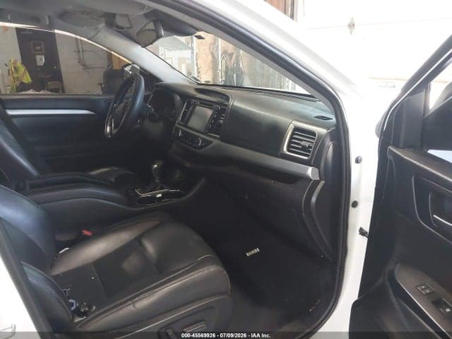 2019 TOYOTA HIGHLANDER XLE 4