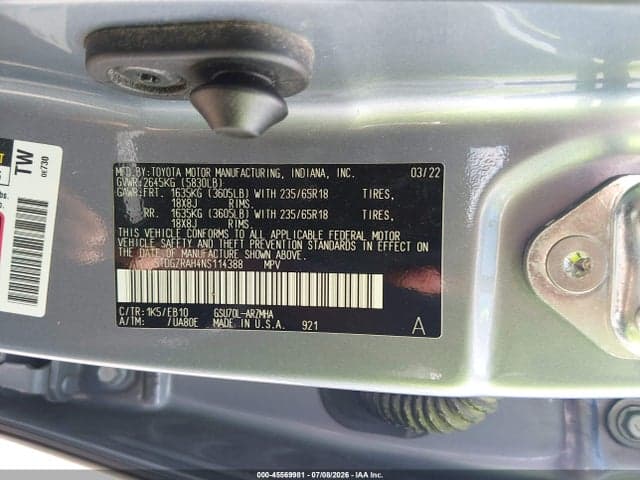 2022 TOYOTA HIGHLANDER XLE 9