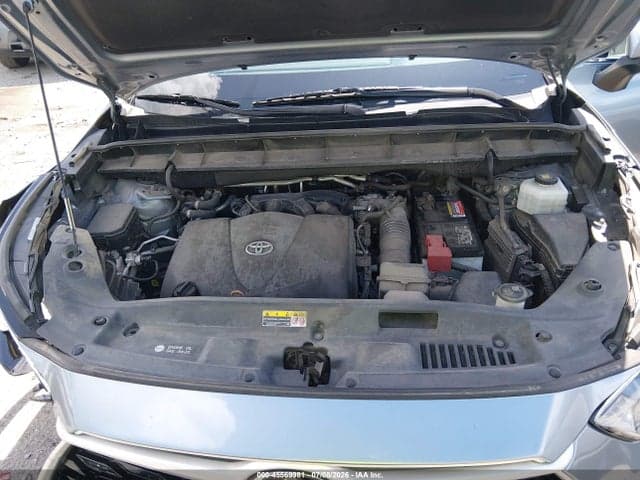 2022 TOYOTA HIGHLANDER XLE 10