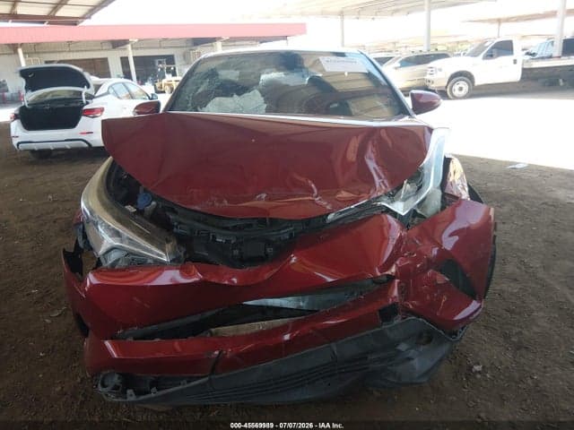 2018 TOYOTA C-HR XLE 13