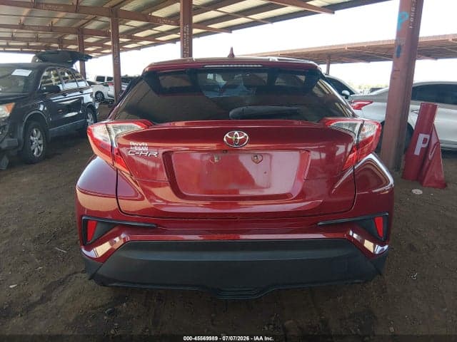 2018 TOYOTA C-HR XLE 17