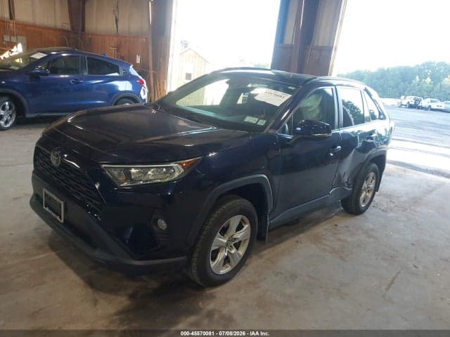 2020 TOYOTA RAV4 XLE 2