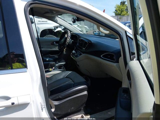 2020 CHRYSLER VOYAGER LXI 5