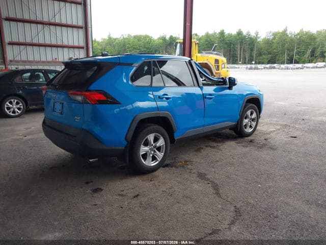 2020 TOYOTA RAV4 XLE 4