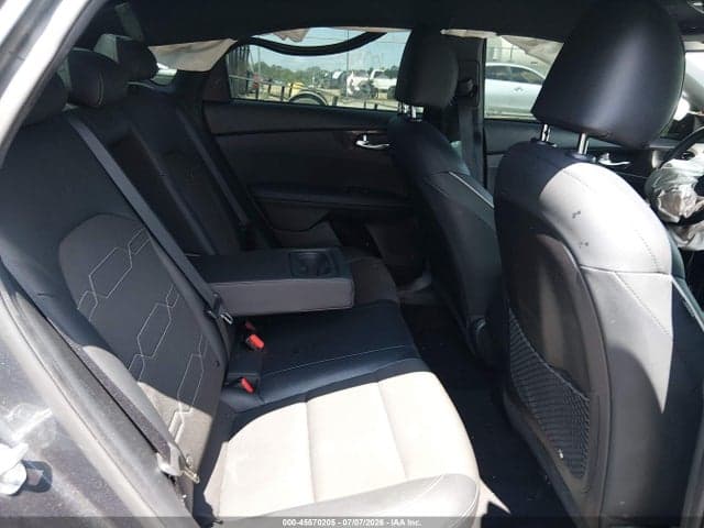 2023 KIA FORTE GT-LINE 8