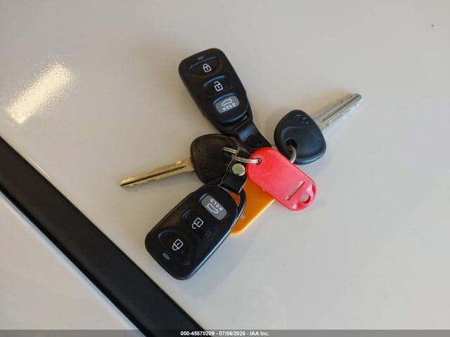2020 HYUNDAI ELANTRA SE 11