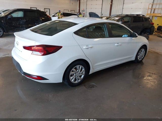 2020 HYUNDAI ELANTRA SE 4