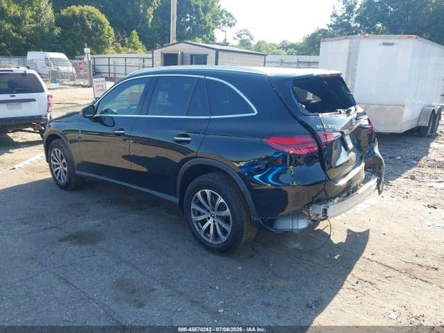 2026 MERCEDES-BENZ GLC 300 SUV 3