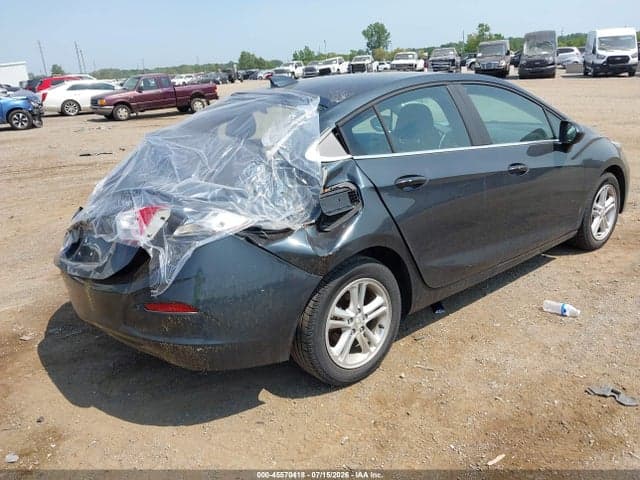 2017 CHEVROLET CRUZE LT AUTO 4