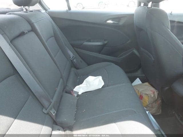 2017 CHEVROLET CRUZE LT AUTO 8