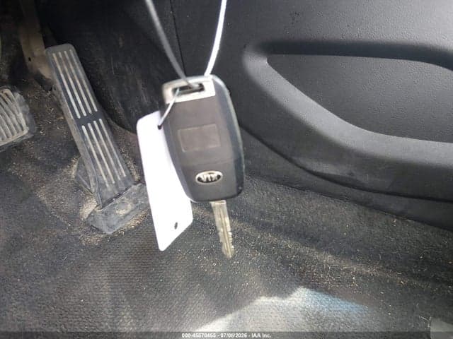 2018 KIA FORTE S 11