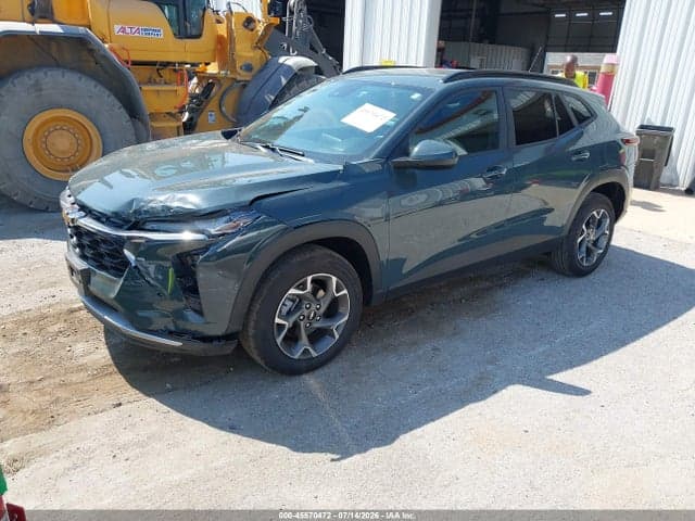 2025 CHEVROLET TRAX FWD LT 2