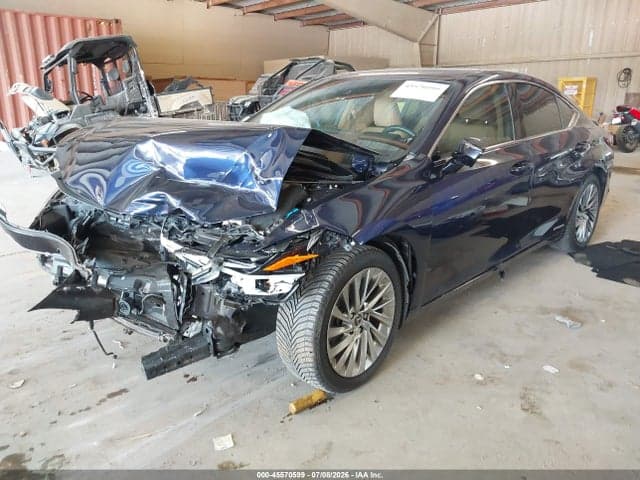 2022 LEXUS ES 300H ULTRA LUXURY 2