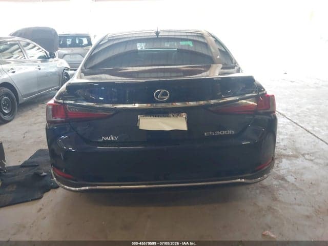 2022 LEXUS ES 300H ULTRA LUXURY 17