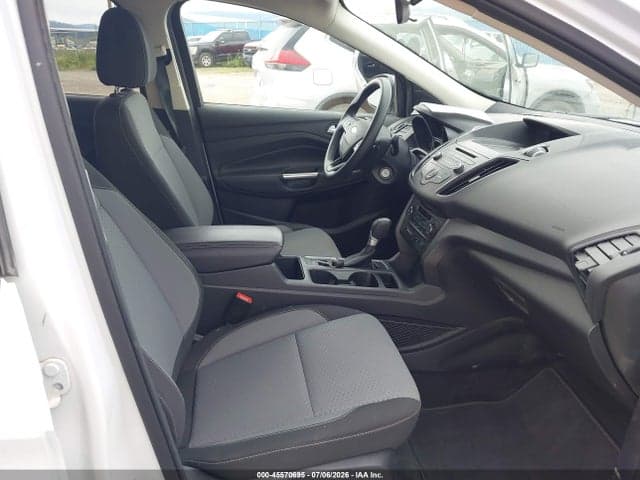 2017 FORD ESCAPE SE 5