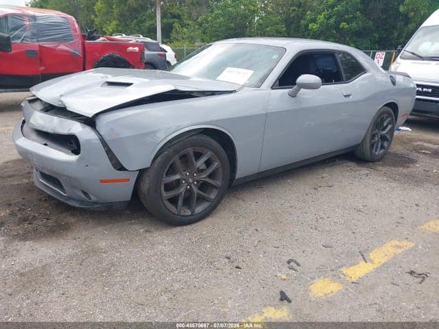 2022 DODGE CHALLENGER SXT 2