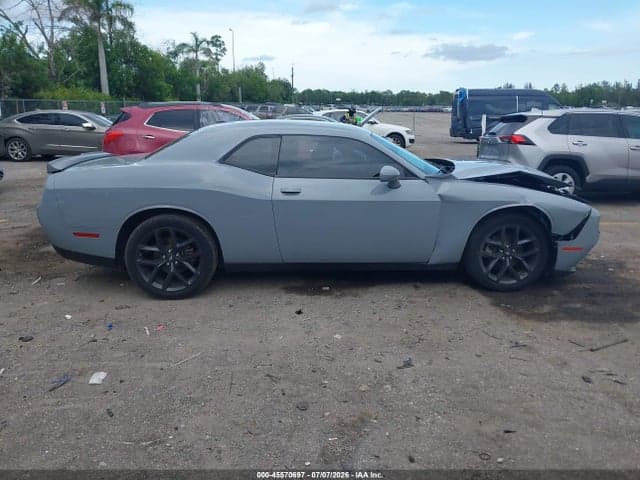 2022 DODGE CHALLENGER SXT 13