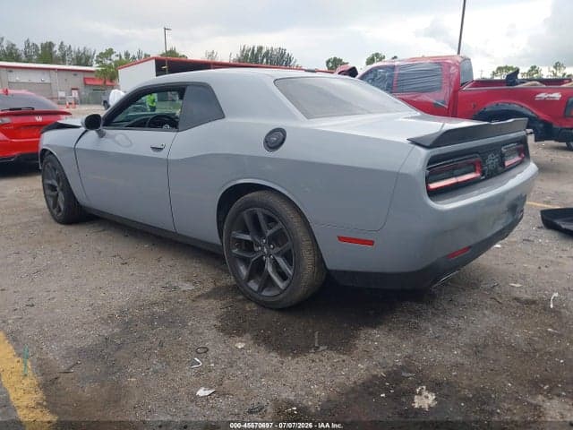 2022 DODGE CHALLENGER SXT 3