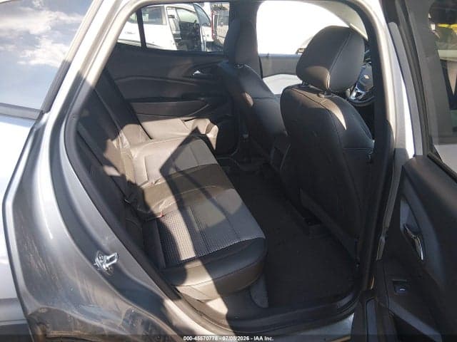 2025 CHEVROLET TRAX FWD LT 8