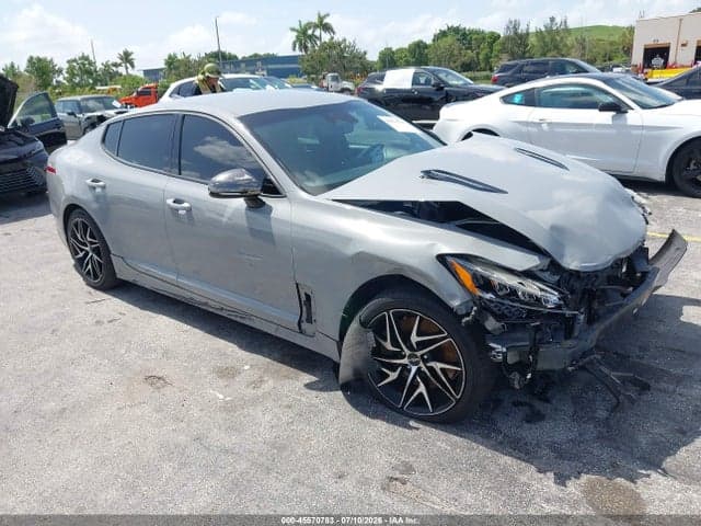 2022 KIA STINGER GT-LINE