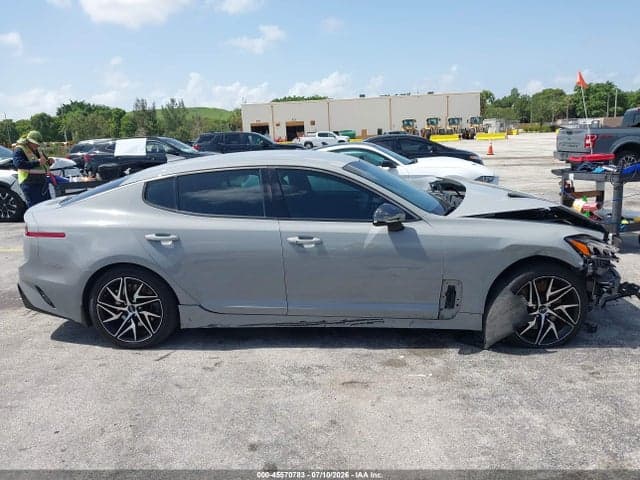 2022 KIA STINGER GT-LINE 13