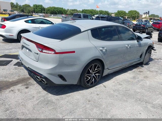 2022 KIA STINGER GT-LINE 4