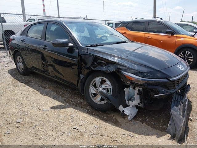 2024 HYUNDAI ELANTRA SE 1
