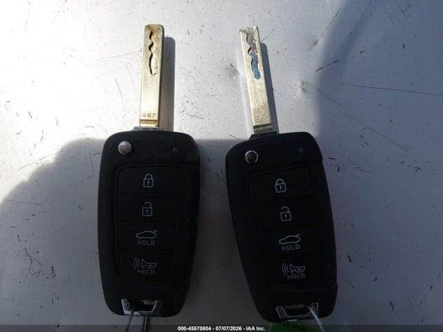 2024 HYUNDAI ELANTRA SE 11