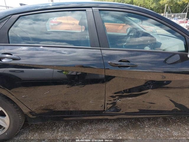 2024 HYUNDAI ELANTRA SE 13